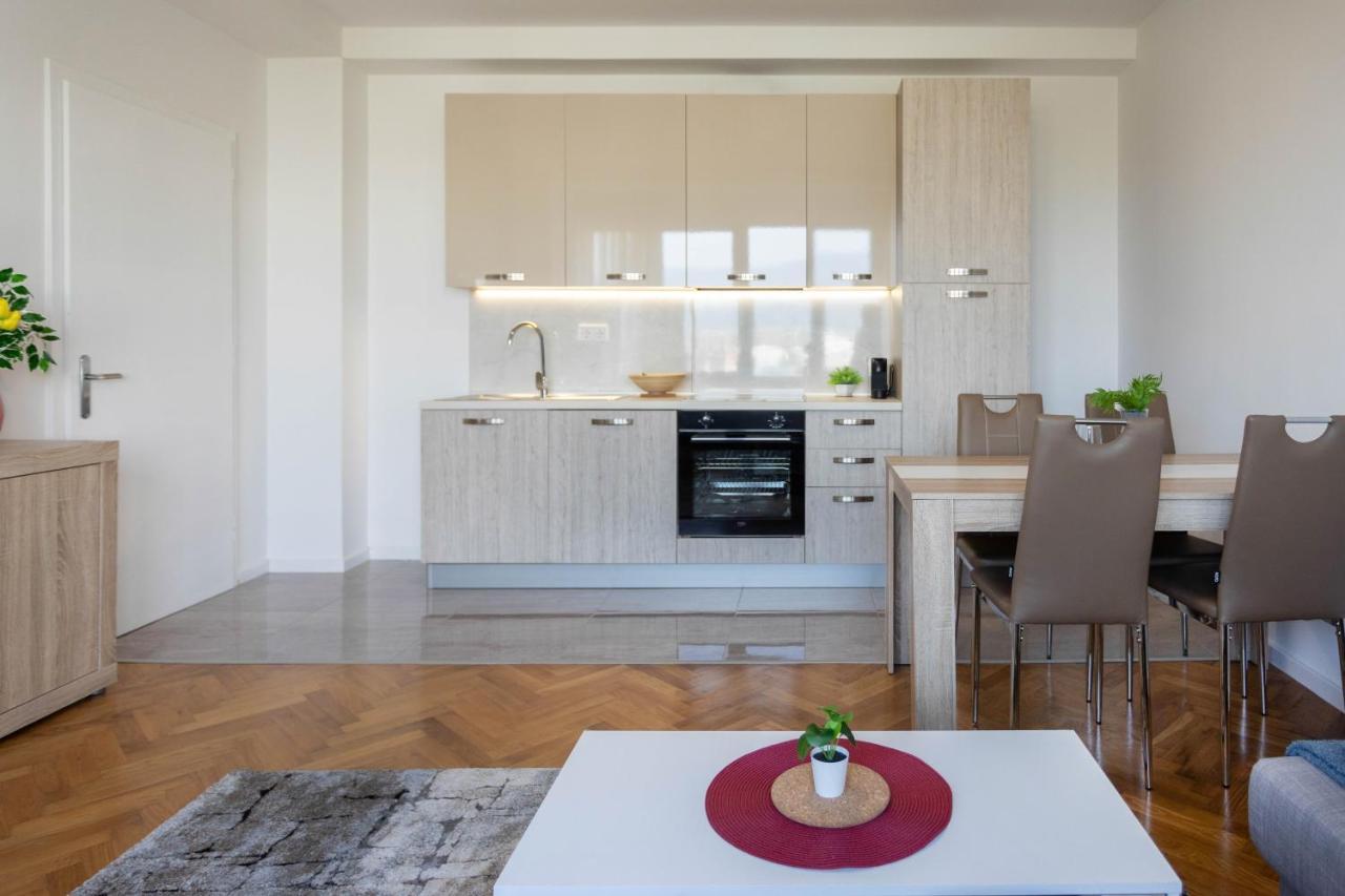 Spacious 2Bdr Apartment- Skyline View Zagreb Bagian luar foto